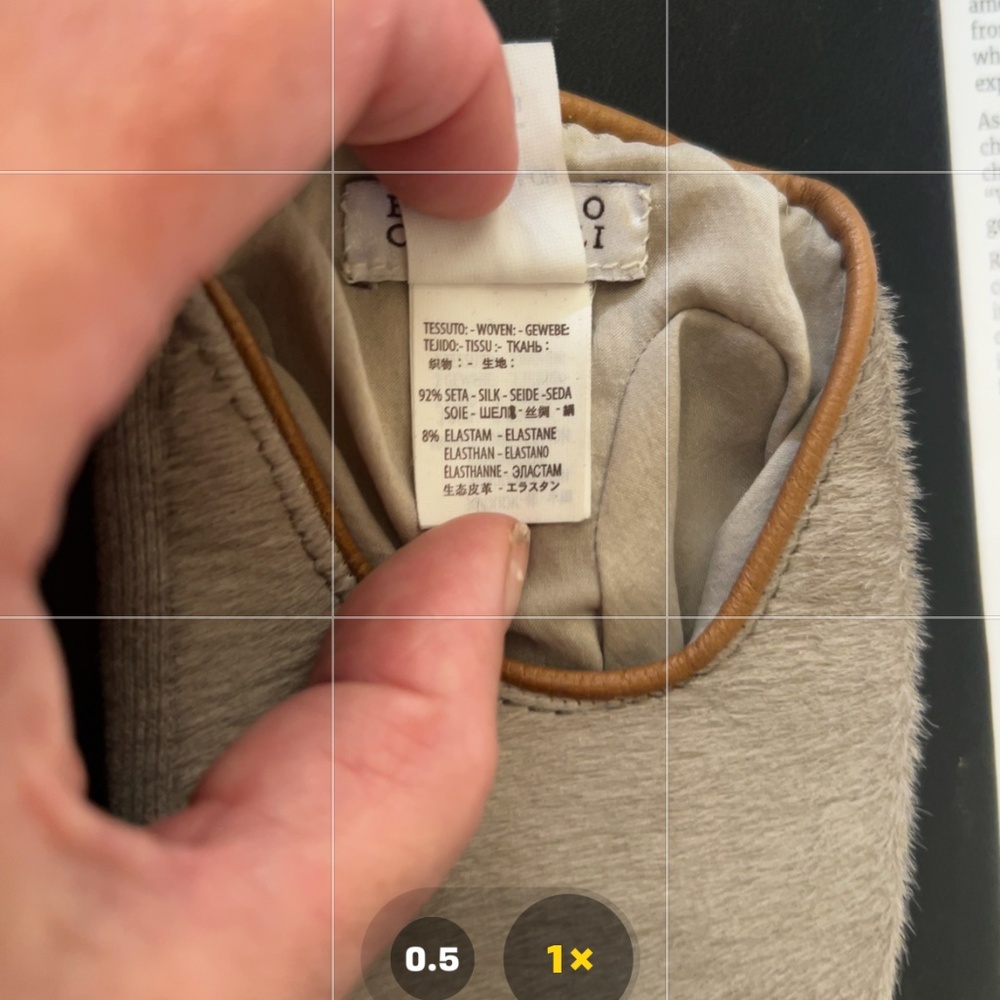 Brunello Cucinelli XS Tan and Grey Silk Driving Gloves with leather piping - Picture 4 of 5